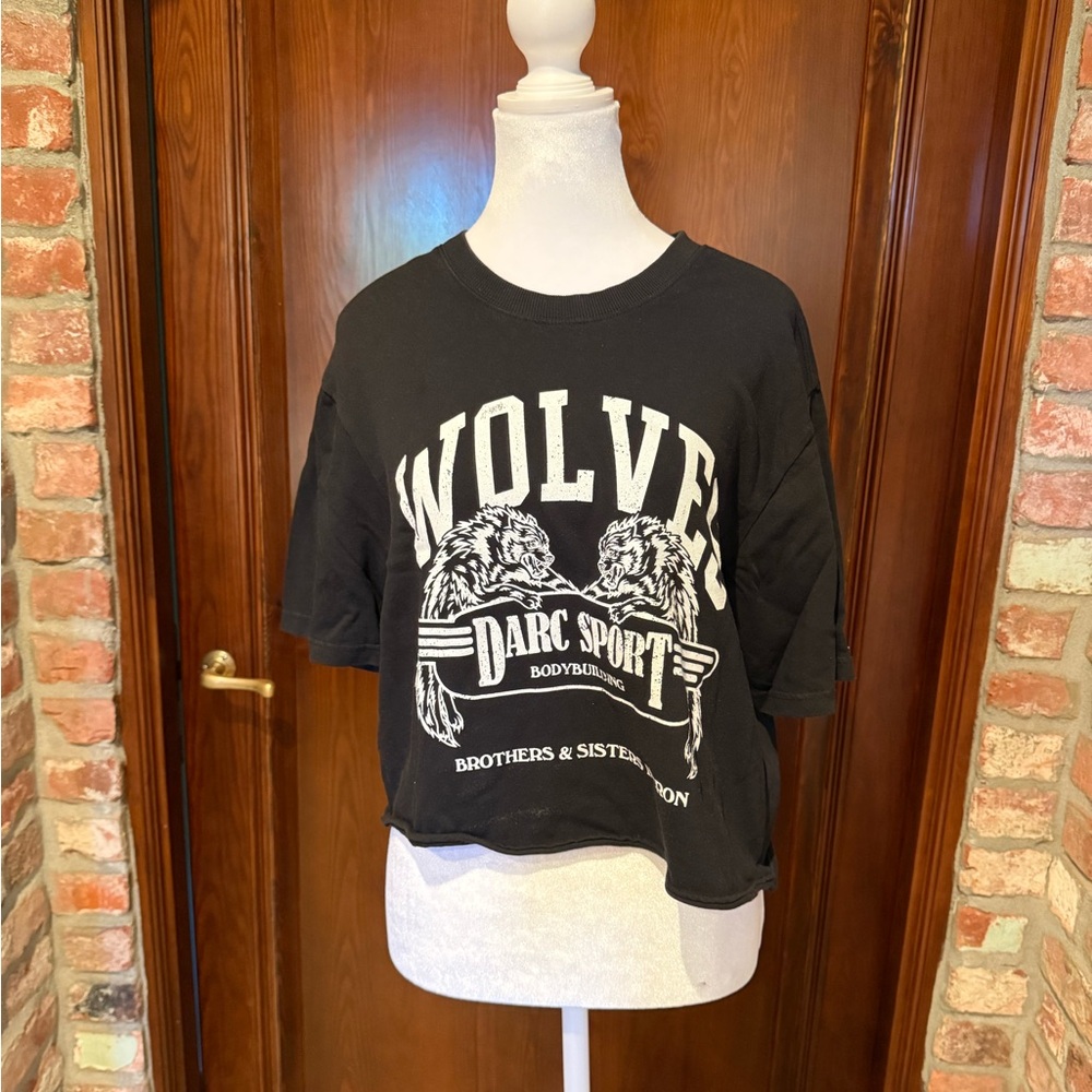 Black Wolves Graphic T-Shirt